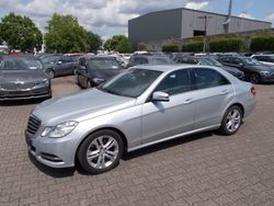 Silber Gebraucht 2012 Mercedes E250 Limousine | 16.300 € (Teuer)