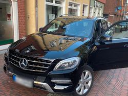 Schwarz Gebraucht 2012 Mercedes ML500 SUV | 22.799 € (Guter Preis)