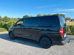 Schwarz Gebraucht 2010 Hyundai H-1 Van / Kleinbus | 5.999 € (Guter Preis)