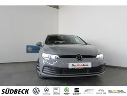 Mondsteingrau Gebraucht 2020 VW Golf VIII United Limousine | 24.911 € (Etwas zu teuer)