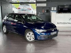 Blau Gebraucht 2020 VW Golf VIII Life Limousine | 17.890 € (Guter Preis)