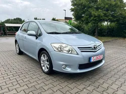 Blau Gebraucht 2012 Toyota Auris Life Limousine | 3.490 € (Fairer Preis)