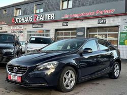 Blau Gebraucht 2015 Volvo V40 You! Kombi | 7.990 € (Guter Preis)