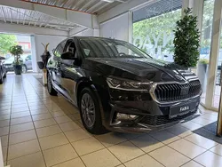 Schwarzmagic perleffekt Gebraucht 2024 Skoda Fabia Selection Kleinwagen | 17.900 € (Fairer Preis)