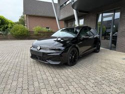 Schwarz Neu 2025 VW Golf VIII Sportline Limousine | 47.166 €