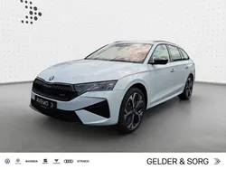 Moonweiß perleffekt Neu 2025 Skoda Octavia RS Kombi | 48.990 € (Teuer)