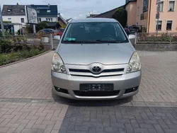 Silber Gebraucht 2007 Toyota Corolla Verso Sol Van / Kleinbus | 1.999 € (Guter Preis)