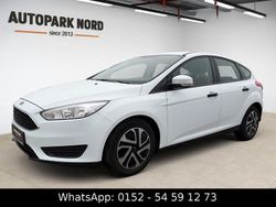 Weiß Gebraucht 2018 Ford Focus Limousine | 6.499 € (Guter Preis)