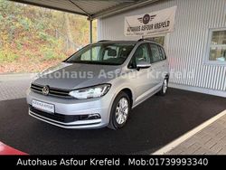 Silber Gebraucht 2018 VW Touran Comfortline Van / Kleinbus | 16.990 € (Fairer Preis)