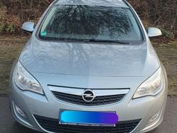 Grau Gebraucht 2012 Opel Astra Kombi | 4.300 € (Superpreis)