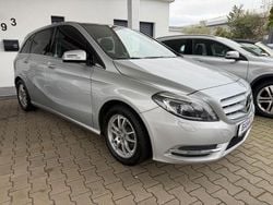 Silber Gebraucht 2013 Mercedes B200 Van / Kleinbus | 12.450 € (Fairer Preis)