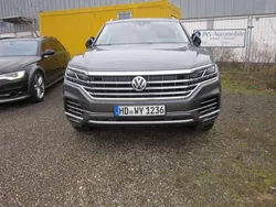 Grau Gebraucht 2018 VW Touareg SUV | 34.800 € (Fairer Preis)