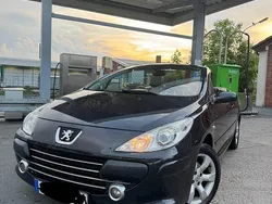 Schwarz Gebraucht 2007 Peugeot 307 CC Cabrio | 2.000 € (Fairer Preis)