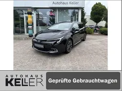 Mysticschwarz mica Gebraucht 2023 Toyota Corolla Team Kombi | 28.960 € (Fairer Preis)