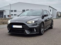 Grau Gebraucht 2017 Ford Focus RS Limousine | 25.400 €