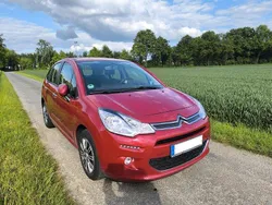 Rot Gebraucht 2015 Citroën C3 PureTech Kleinwagen | 6.200 €