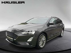 Grau Gebraucht 2020 Ford Focus Titanium Limousine | 16.490 € (Etwas zu teuer)