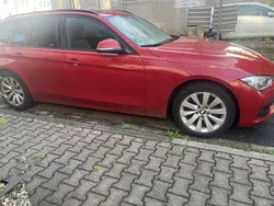 Rot Gebraucht 2019 BMW 330 Advantage Kombi | 15.000 € (Guter Preis)
