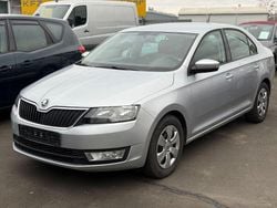 Silber Gebraucht 2016 Skoda Rapid Ambition Limousine | 7.300 € (Fairer Preis)