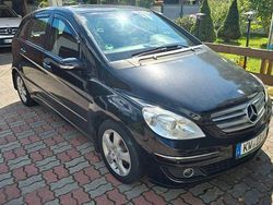 Schwarz Gebraucht 2006 Mercedes B170 Van / Kleinbus | 2.800 € (Fairer Preis)
