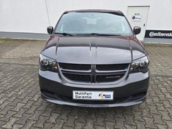 Grau Gebraucht 2017 Dodge Grand Caravan SXT Van / Kleinbus | 15.990 € (Fairer Preis)