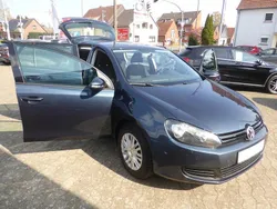 Blau Gebraucht 2010 VW Golf VI Trendline Limousine | 6.999 € (Etwas zu teuer)