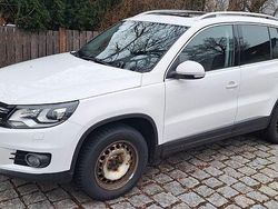 Weiß Gebraucht 2012 VW Tiguan Sportline SUV | 6.490 € (Guter Preis)