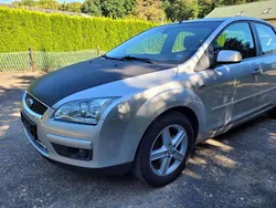 Silber Gebraucht 2007 Ford Focus Ghia Limousine | 4.200 € (Fairer Preis)