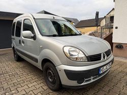 Silber Gebraucht 2006 Renault Kangoo Campus Van / Kleinbus | 3.990 € (Fairer Preis)