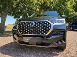 Schwarz metallic Gebraucht 2021 Ssangyong (KGM) Rexton Sapphire SUV | 27.810 € (Etwas zu teuer)