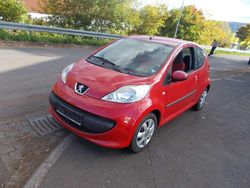 Rot Gebraucht 2008 Peugeot 107 Filou Kleinwagen | 650 € (Superpreis)