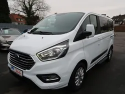 Weiß Gebraucht 2022 Ford Tourneo Custom Van / Kleinbus | 35.700 €