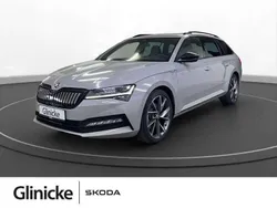 Grau Gebraucht 2022 Skoda Superb SportLine Kombi | 33.880 € (Fairer Preis)