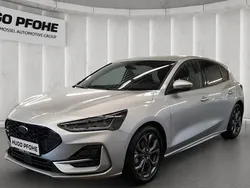 Silber Gebraucht 2024 Ford Focus ST-Line X Limousine | 24.590 € (Guter Preis)