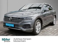 Grau Gebraucht 2020 VW Touareg SUV | 49.850 € (Teuer)