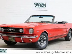 Rot Gebraucht 1965 Ford Mustang Cabrio | 54.800 €