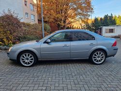 Silber Gebraucht 2004 Ford Mondeo Ghia Limousine | 2.599 € (Fairer Preis)