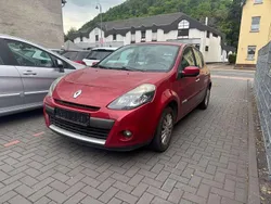 Rot Gebraucht 2009 Renault Clio III Dynamique Kleinwagen | 2.349 € (Fairer Preis)