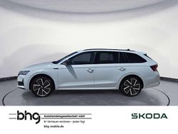 Weiß Gebraucht 2025 Skoda Octavia SportLine Kombi | 45.890 €