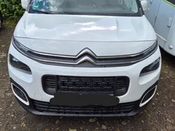 Weiß Gebraucht 2018 Citroën Berlingo Live Van / Kleinbus | 12.500 € (Teuer)