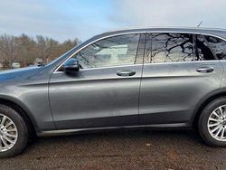 Grau Gebraucht 2017 Mercedes GLC250 SUV | 22.990 € (Etwas zu teuer)