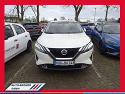 Weiß weiß (metallic) Gebraucht 2021 Nissan Qashqai Acenta Connect SUV | 24.750 € (Etwas zu teuer)