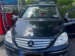 Schwarz Gebraucht 2006 Mercedes B150 Van / Kleinbus | 2.500 € (Fairer Preis)