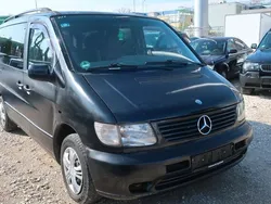 Schwarz Gebraucht 2001 Mercedes V220 Van / Kleinbus | 1.290 € (Superpreis)