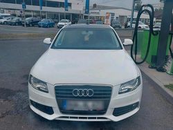 Weiß Gebraucht 2008 Audi A4 S-Line Limousine | 4.900 € (Fairer Preis)