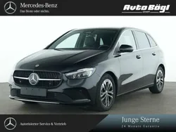 Lack kosmosschwarz (metallic) Gebraucht 2024 Mercedes B200 Van / Kleinbus | 33.899 € (Teuer)