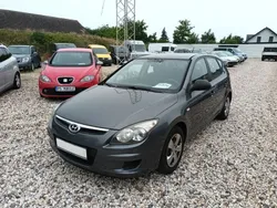 Grau Gebraucht 2010 Hyundai i30 Edition+ Limousine | 2.999 € (Superpreis)