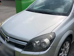 Silber Gebraucht 2006 Opel Astra Kombi | 2.000 € (Fairer Preis)
