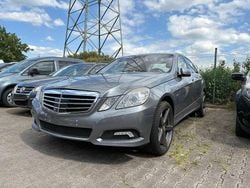Grau Gebraucht 2009 Mercedes E350 Limousine | 6.499 € (Superpreis)
