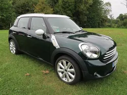 Grün Gebraucht 2011 Mini Cooper Countryman SUV | 7.599 € (Fairer Preis)